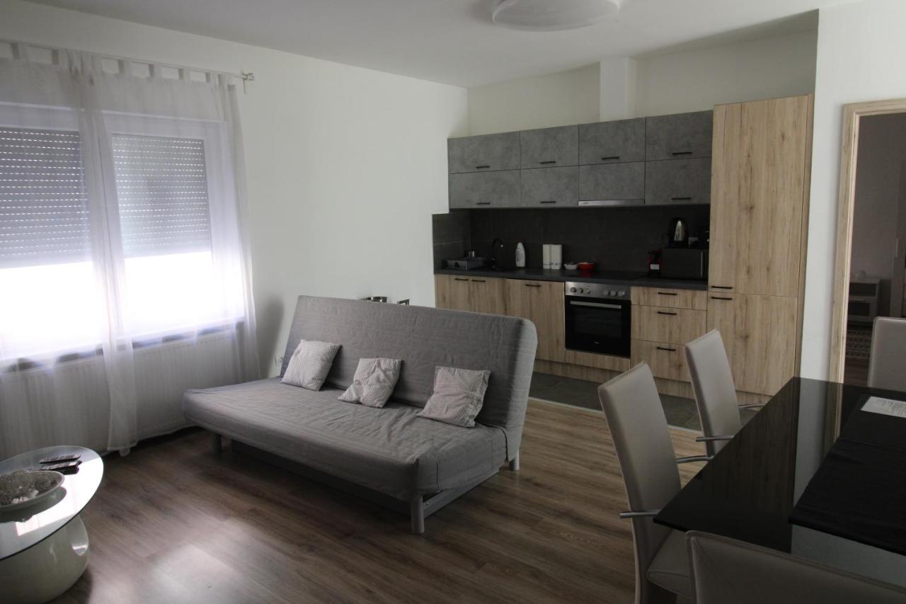 Garden Apartman House Apartment Pecs Exterior photo